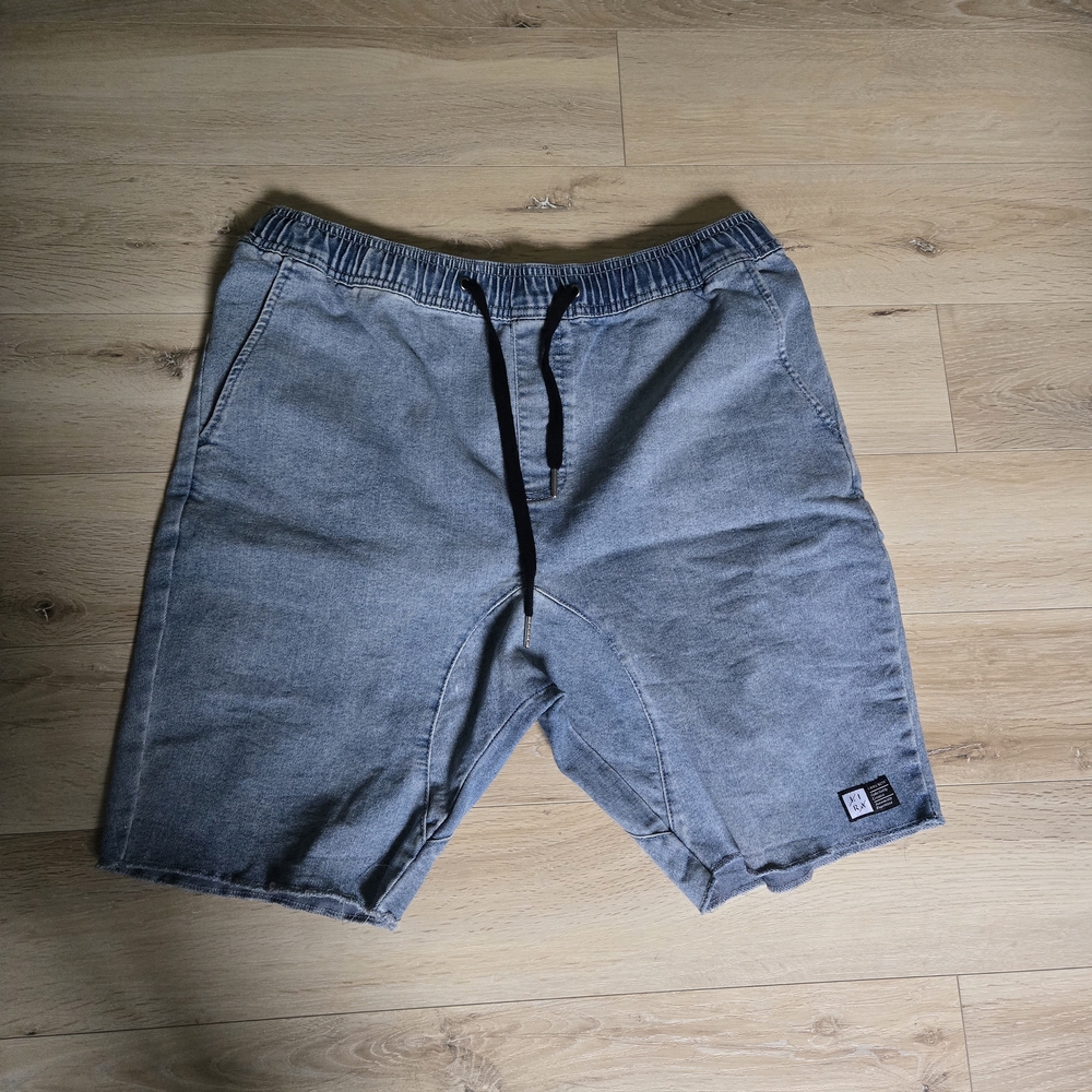 Lira Shorts